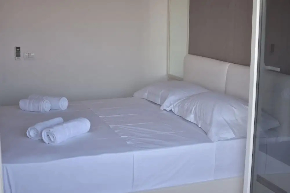 Airen Hotel Velipoje