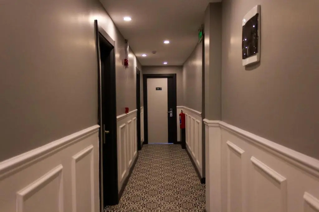 Lopera Deluxe Hotel