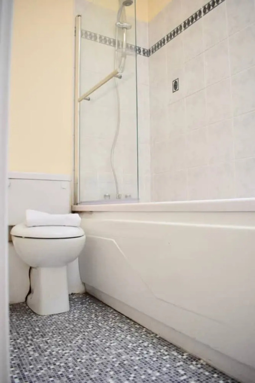 Peaceful 2 Bedroom Flat Beside Silicon Docks