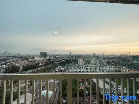 121 Residences by The Homez Near One Utama, Starling Mall, Atria