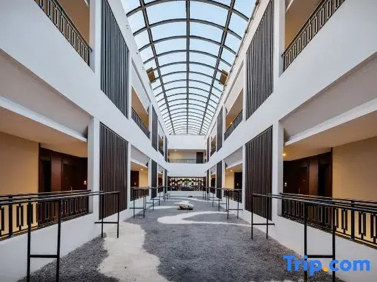 Shengtiandi Residence Hotel (Tongling Jinshan Plaza No. 12 Middle School)