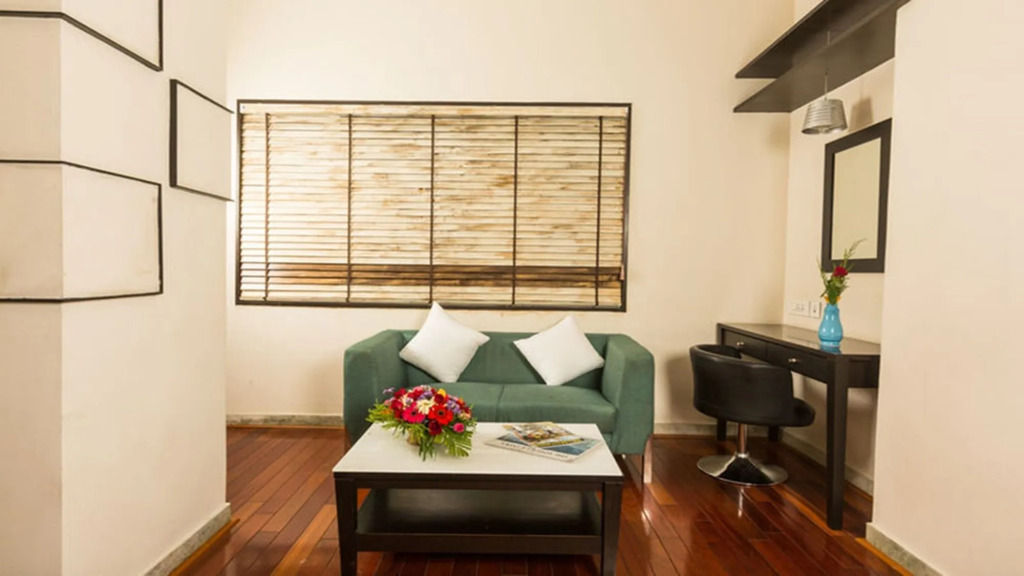 Siesta Star T. Nagar