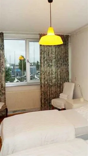 Ijplein Bed and Breakfast