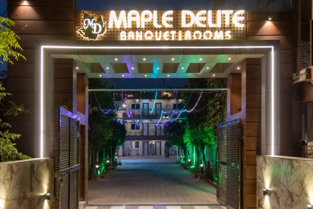 Treebo Maple Delite