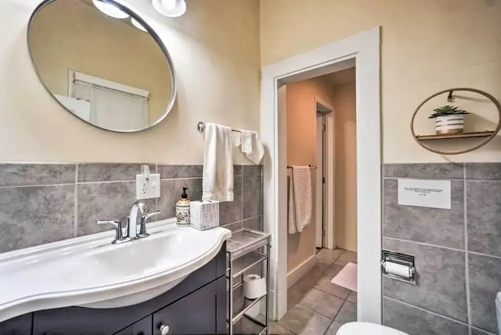 Historic Redstone w/ Large Backyard, Walk To Csu!