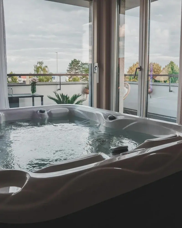K&T Estates & Spa, Frankfurt
