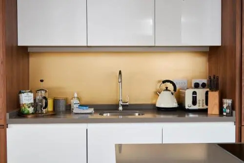 Fantastic 5 Bed House in Manchester w/Parking