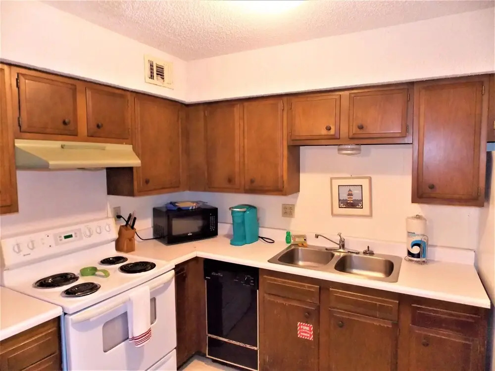 Mustang Isle Affordable Sandy Isle Condo by Redawning
