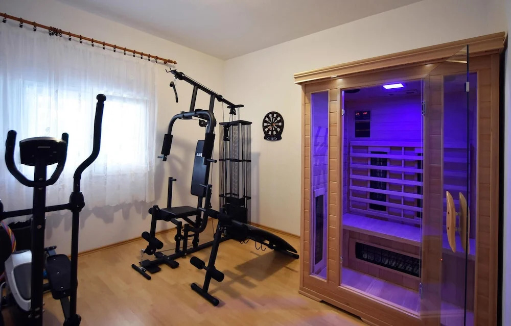 Stunning Home in Dugopolje With Wifi and 4 Bedrooms