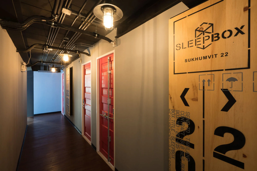 Sleep Box Hotel Sukhumvit 22