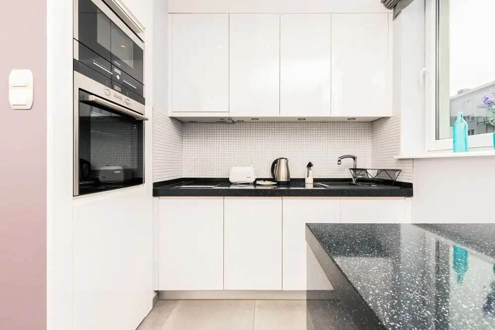 City and Sea View Apartment by Renters