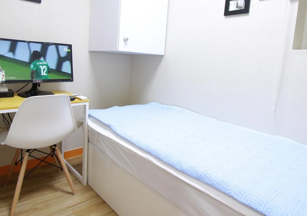 Cocoonstay Hongik Univ. Station