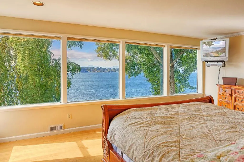 Four Stone Beach House