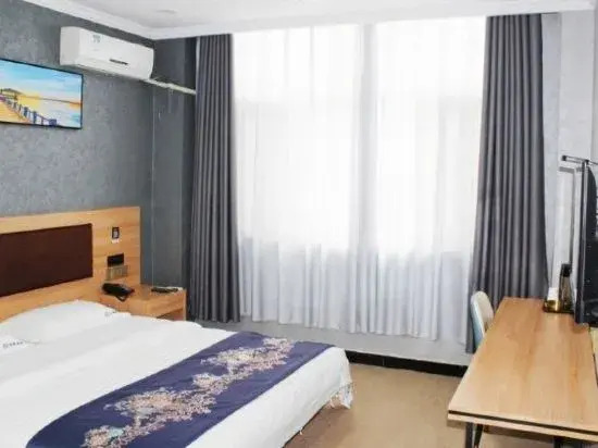 Huaying Select Hotel (Zhengguang Road High-speed Railway Station)