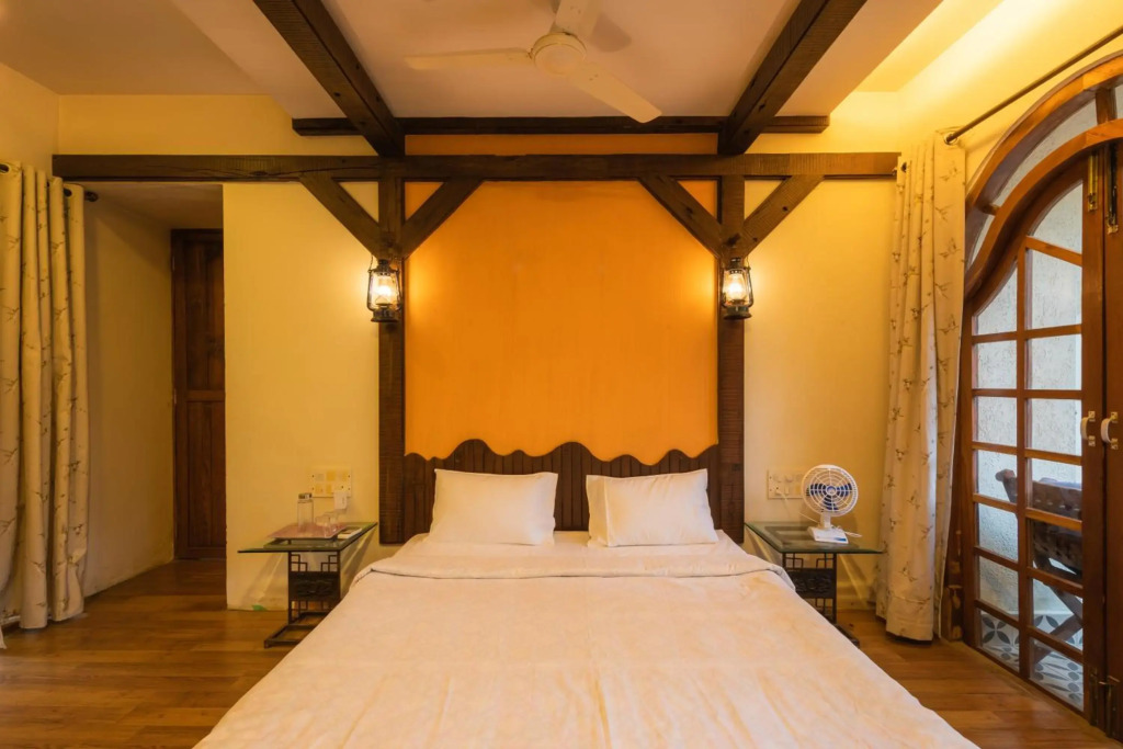 SaffronStays Birdsong, 3 BDR Pet-friendly Villa in Madh Island