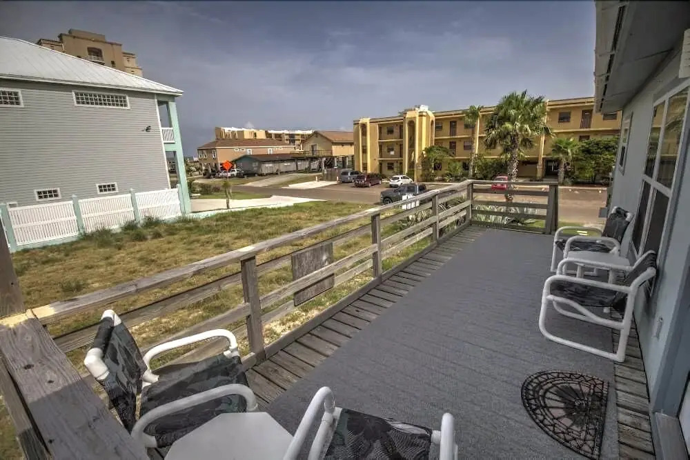 The 12th Month House 3 Bedroom Home by RedAwning