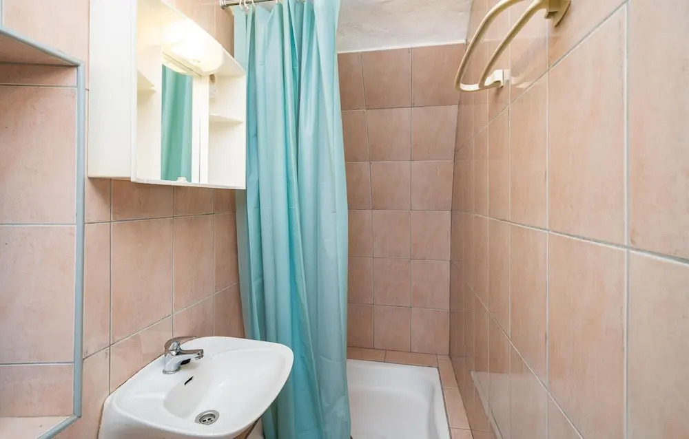 Amazing Apartment in Cavtat With Wifi and 2 Bedrooms