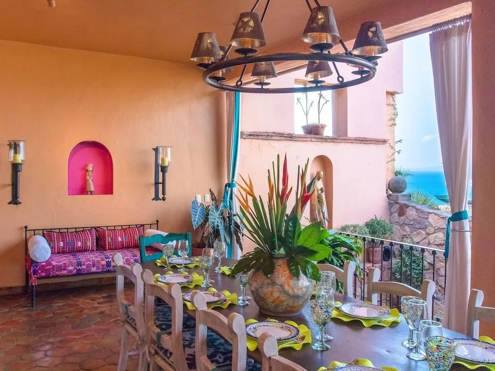 Villa Lola