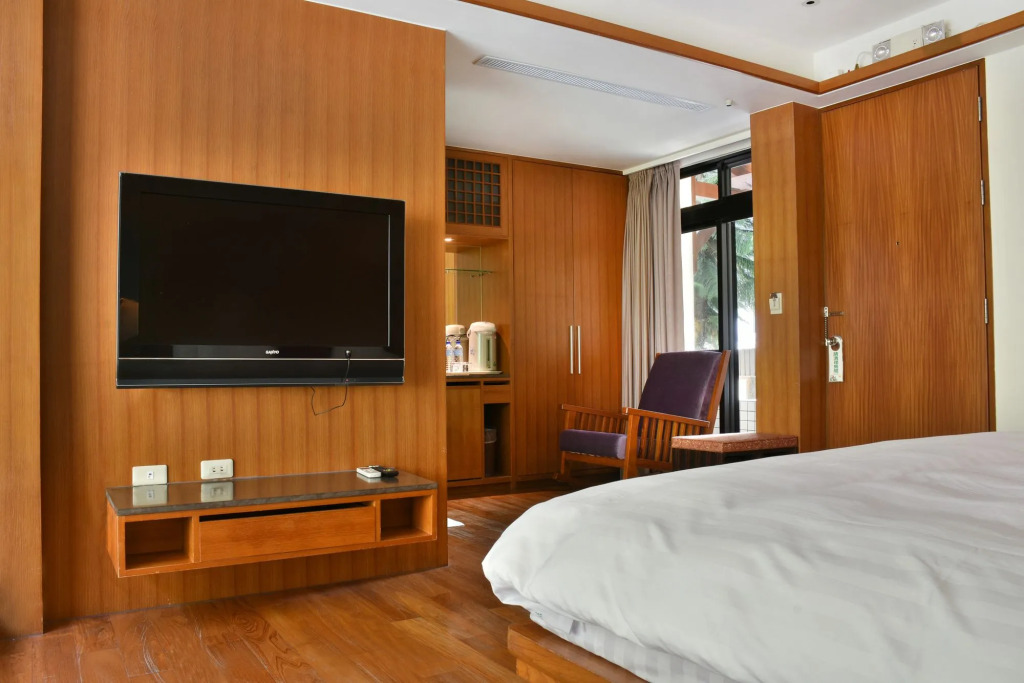 Honeymoon Hotel