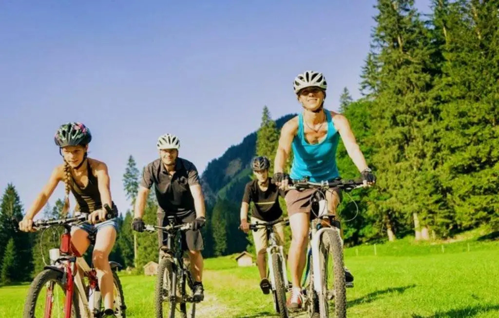 HOTEL HOLIDAYS a Barrea - Natura, Relax e Benessere nel Parco dAbruzzo