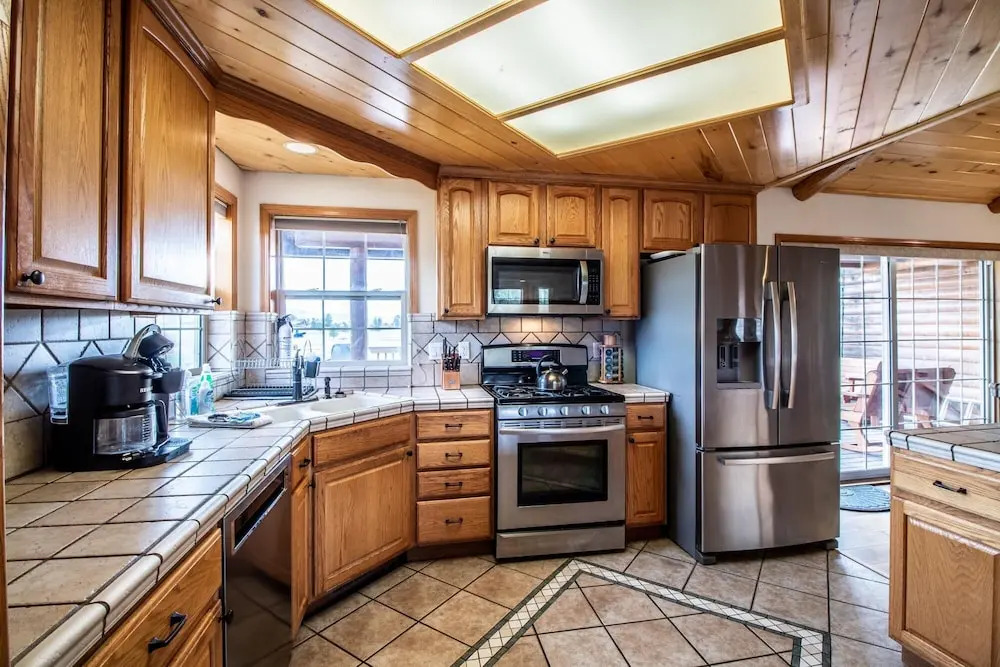 Pet Friendly Large Great Mountain Gathering