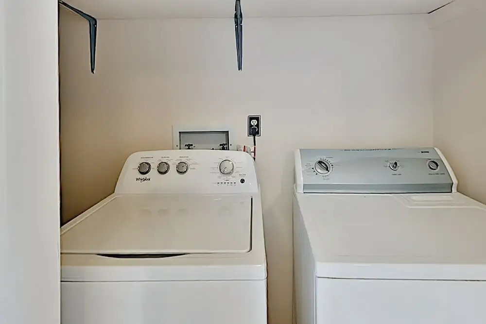 Stylish W/ Patio, Walk To Vanderbilt 2 Bedroom Condo