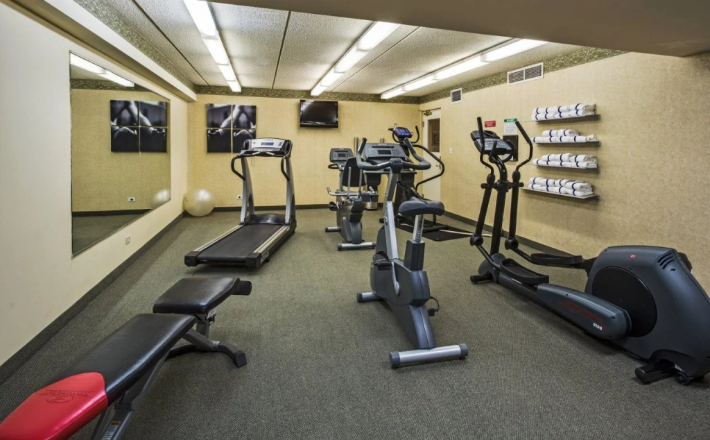 Holiday Inn Express Naperville by IHG