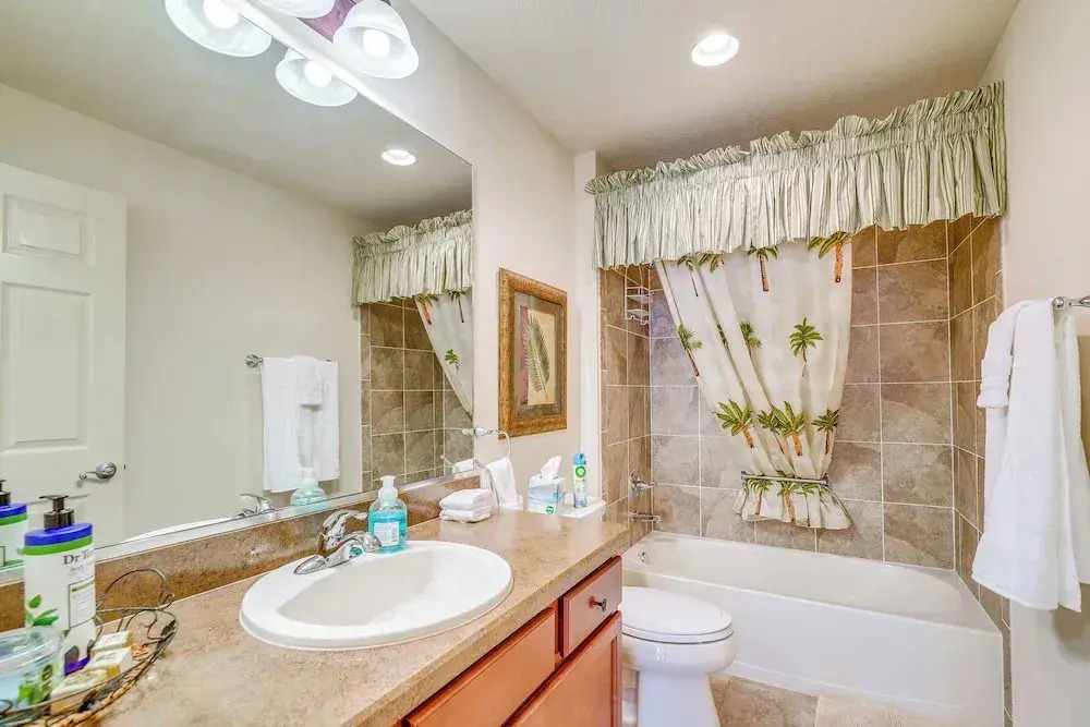 Screened Lanai & Grill: Home in The Villages