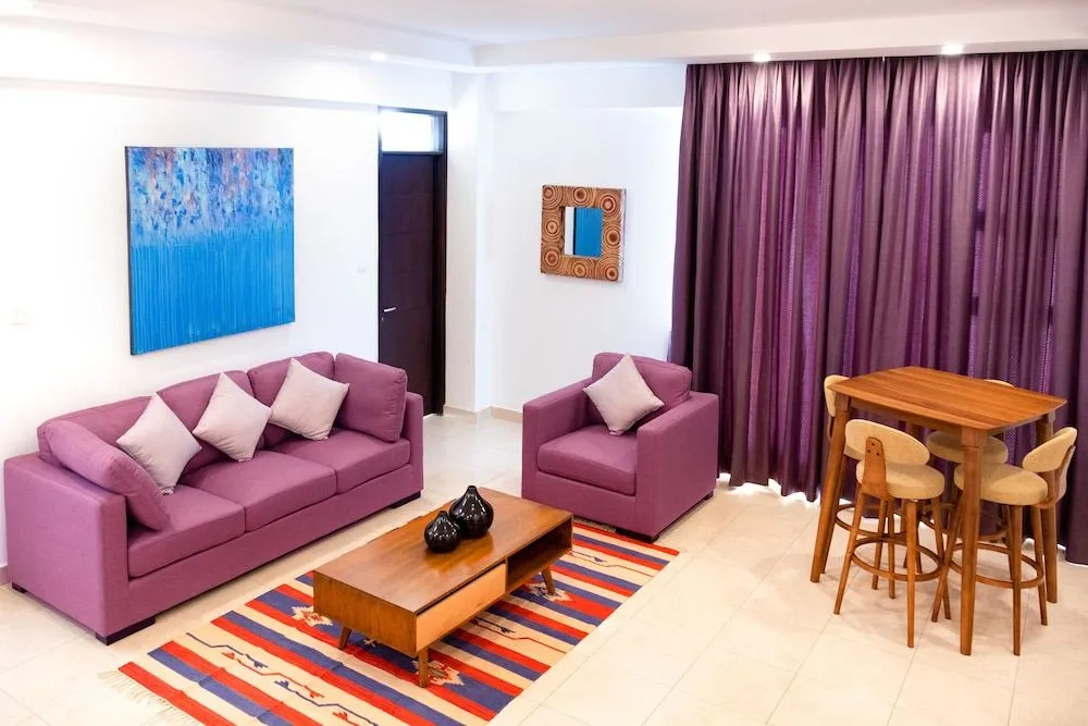 LAziz Suites - Near Aga Khan Hospital