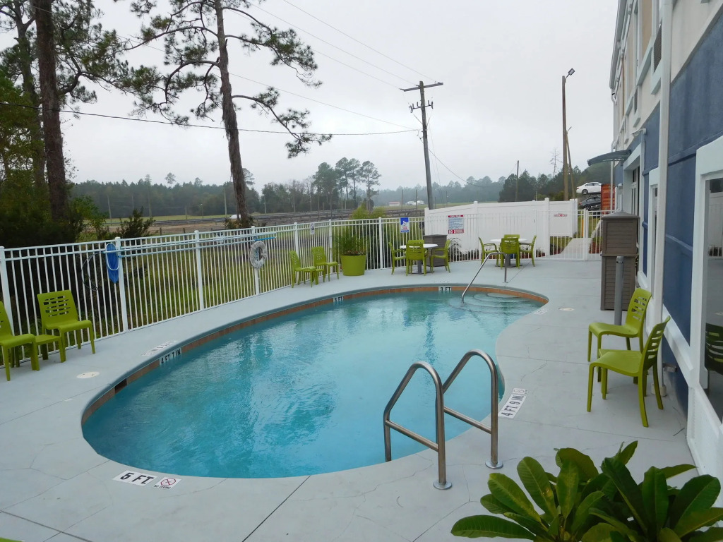 Best Western Waldo Inn & Suites