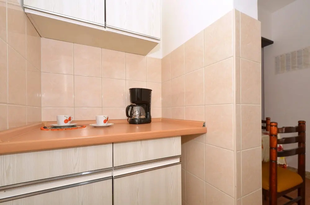 C - apt w. Balcony, Shared Terrace & the sea View