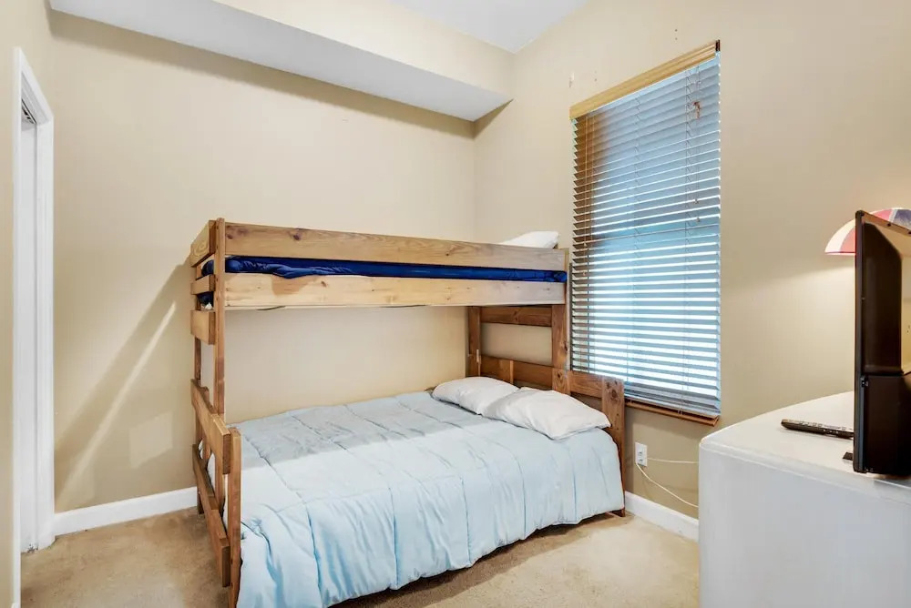 Grandview East 1505