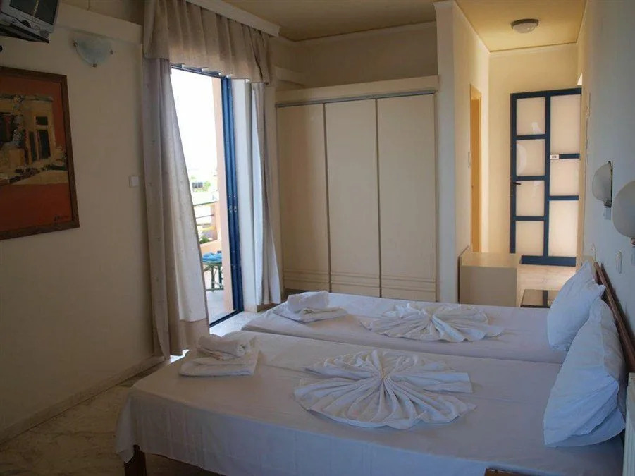 Hotel Haris on the beach