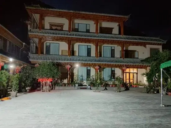 Weixi Gadan Fanyin Homestay (Tacheng Cultural Square Store)