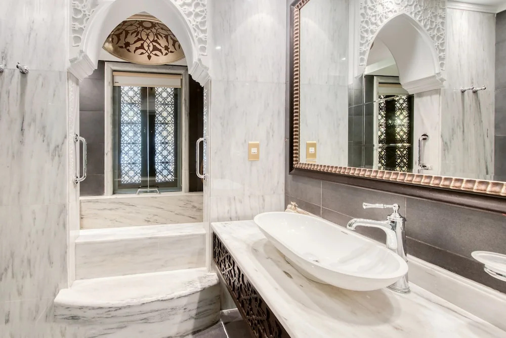 Maison Privee - Majestic Resort Villa with Private Pool on The Palm