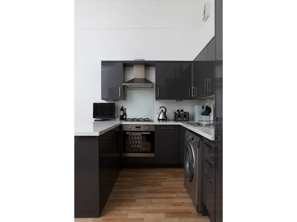Comfy Flat for 5 in Edinburghs Lively New Town
