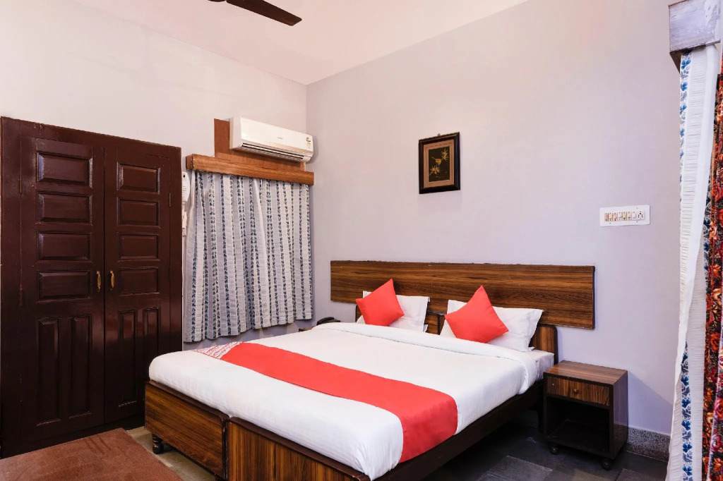 Hotel Ganesh by OYO Rooms