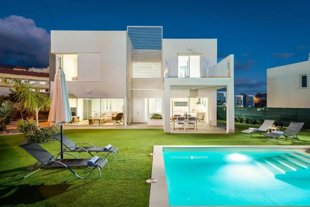 132 Villa Oasis Paraíso by Sunkeyrents