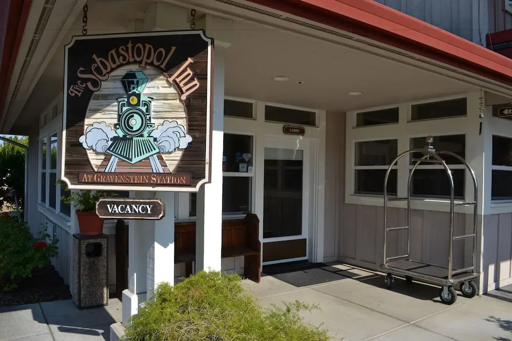 Sebastopol Inn