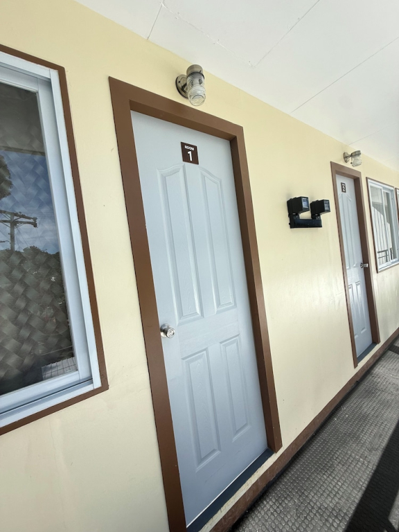 Belechl Ranch Studio Rental - Cozy Compact Room with Private Bathroom