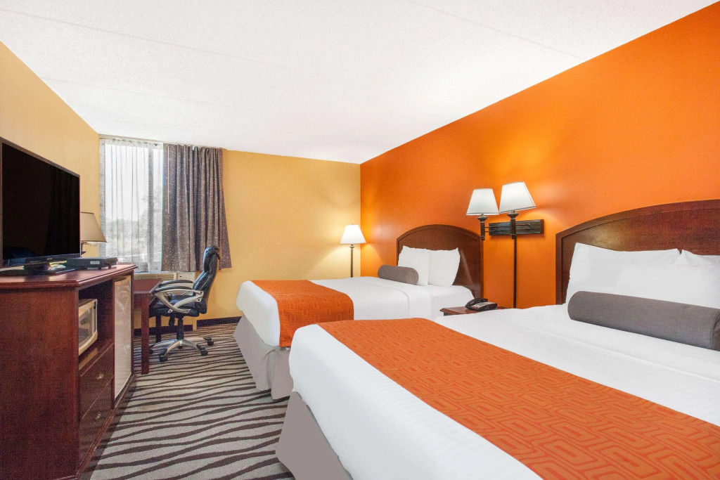 Howard Johnson Inn Suffern