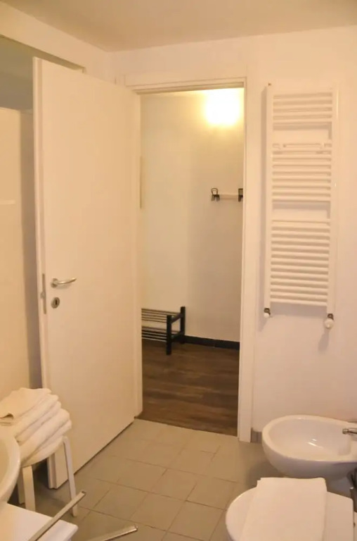 DEMIVIE GUESTHOUSE