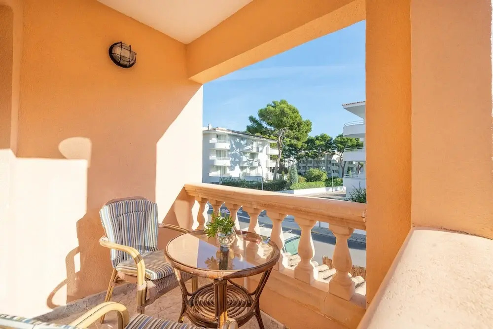 Terrace Views & Coastal Comfort
