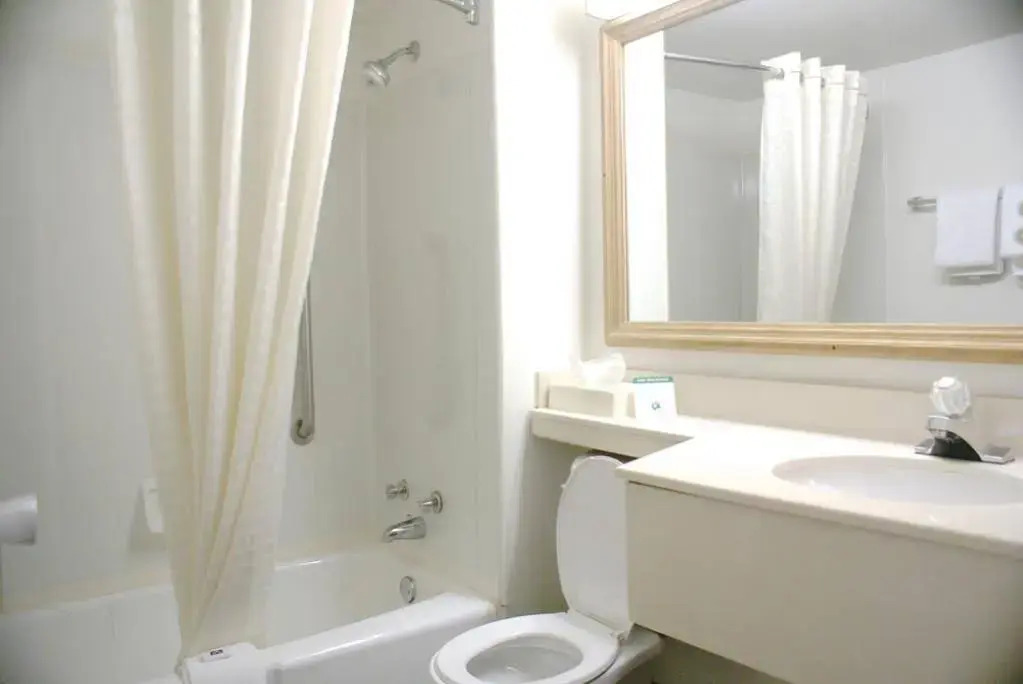 Motel 6 Pittsburgh - Crafton