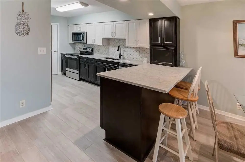 Hibiscus 301D - Two Bedroom Condo with Ocean View