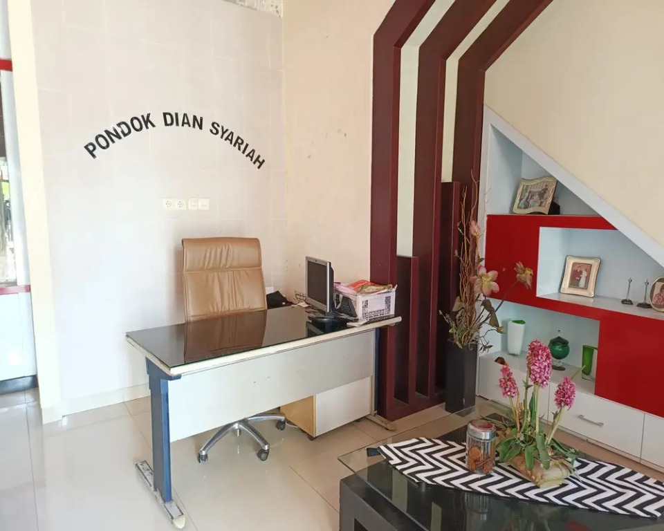 RedDoorz Syariah near Rumah Sakit Umum Wisata UIT