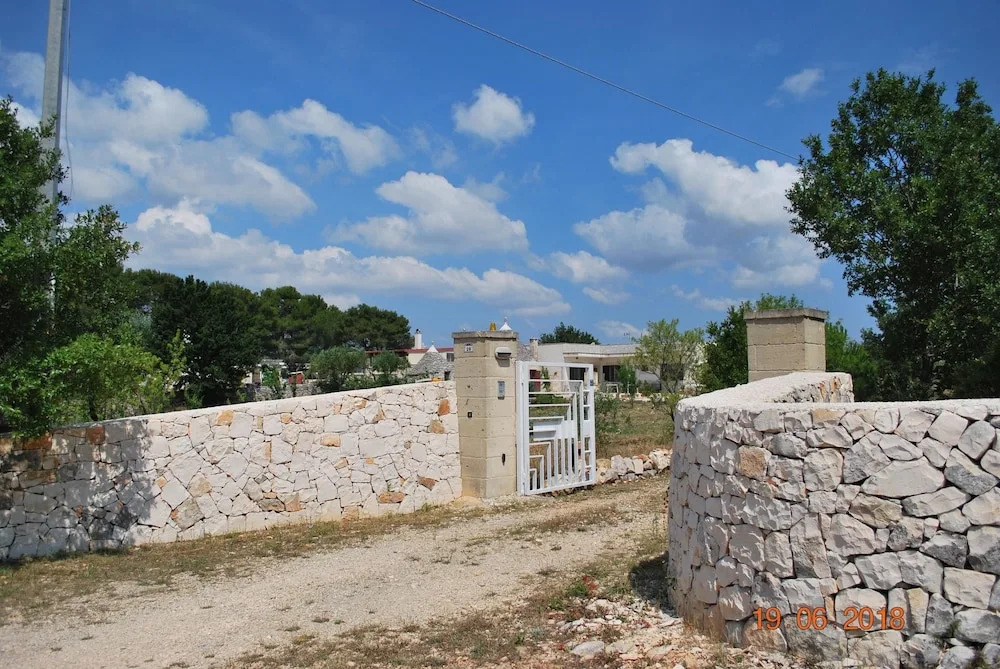 House With 3 Bedrooms in Locorotondo, With Enclosed Garden and Wifi Near the Beach
