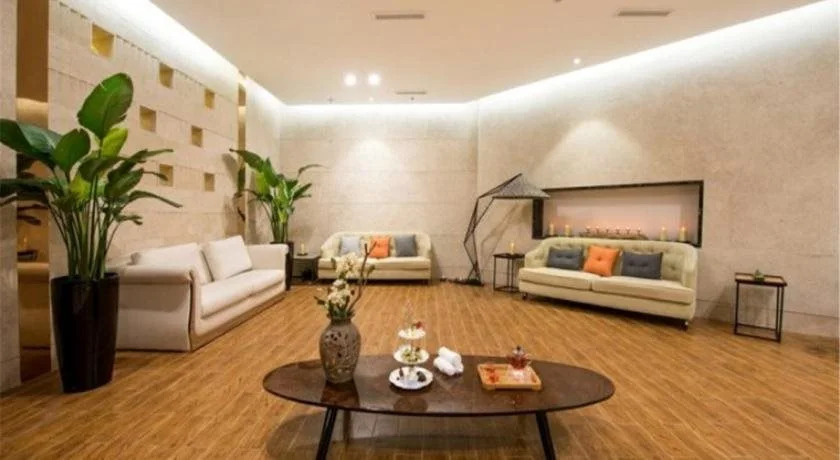The Golden Beach No.1 Boutique Hotel