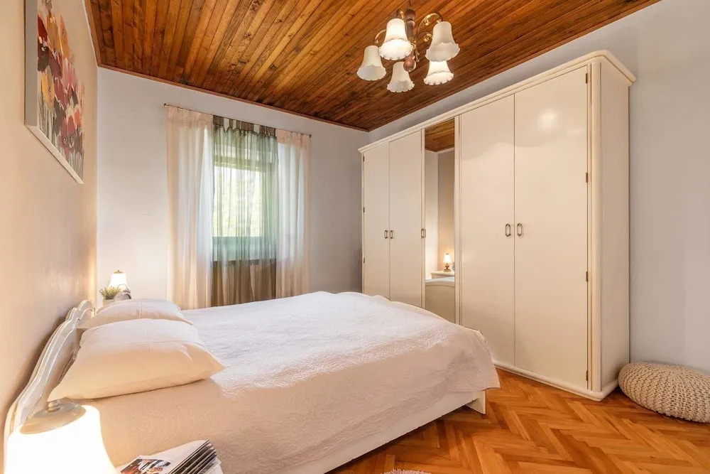 Borgonja Višnjan