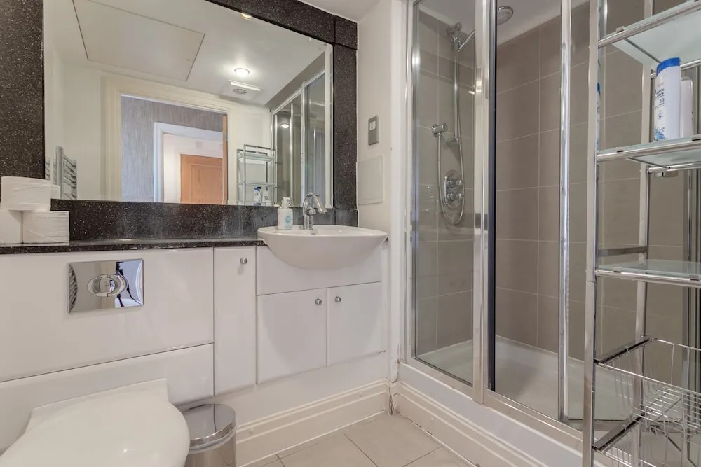 2 Bedroom Apartment in Central London
